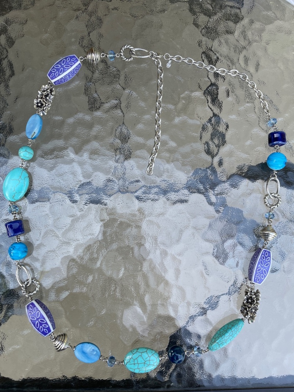 Premier Designs Blue & Turquoise tone Beaded Necklace
